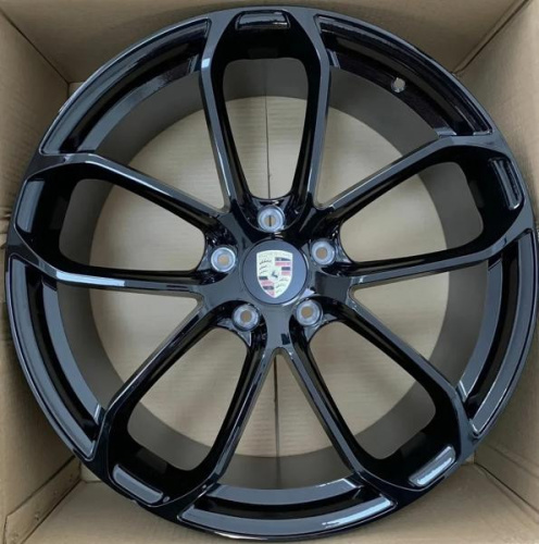 Диск Replica NN D1869 9,5x21 5*130 Et:45 Dia:71,6 Gloss Black