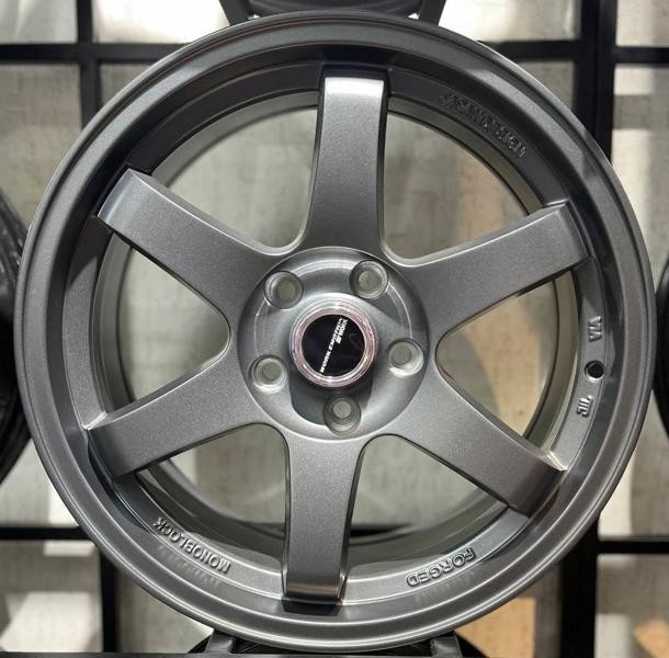 Диск Replica Stuttgart TS6011 7,5x17 5*114,3 Et:35 Dia:73,1 DMG